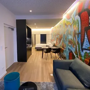 4* Lägenhetshotell Blackhome I Contactless Check-in