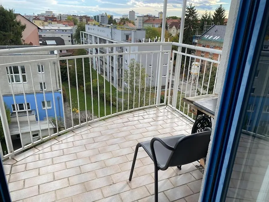 U-Room - Im Herzen Von Graz 0*,